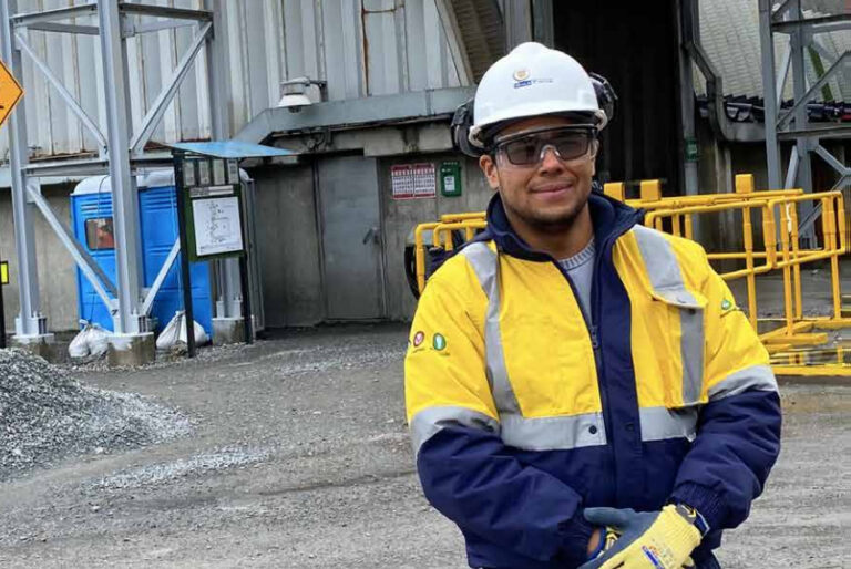 Henry Mora – Metalurgista