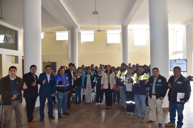Fortalecemos el sistema educativo de Hualgayoc con contratación y capacitación de docentes