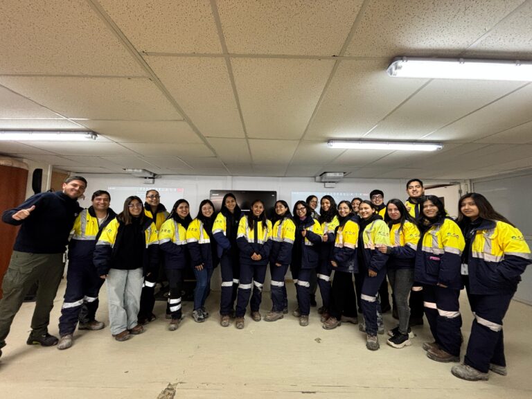 Celebramos el Día del Practicante: Desarrollando el talento joven en Gold Fields