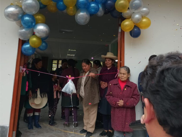 Gold Fields fortalece espacio multifuncional para actividades culturales y sociales en Coymolache Bajo