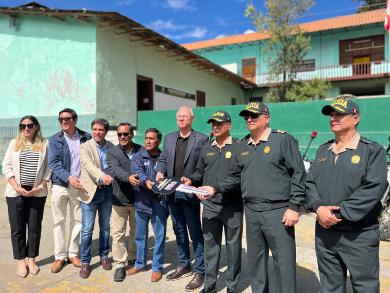 Entregamos unidad móvil para reforzar la seguridad en Cajamarca