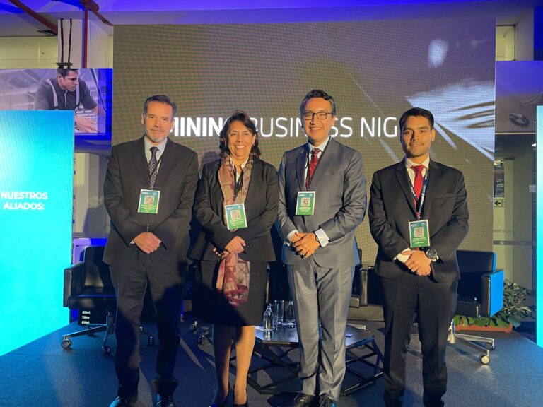 Paul Gómez comparte visión de desarrollo sostenible en el «Mining Business Night»